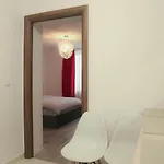 Azur House2 شقة *